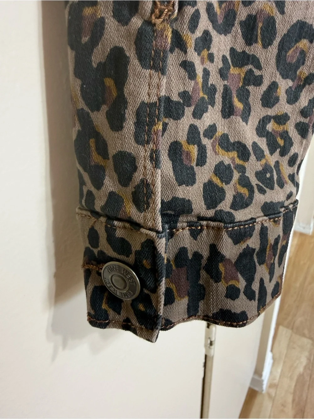 Nine West Jeans Leopard Print Denim Trucker Jacket Animal Print Size S